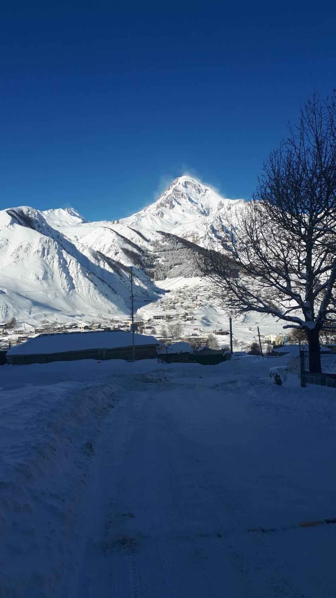 Sesilia Ξενοδοχείο Kazbegi Εξωτερικό φωτογραφία